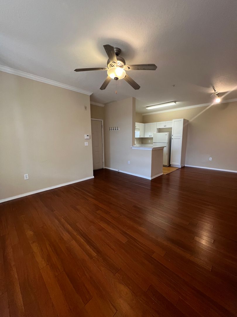 2 BEDROOM 1 BATH CONDO REMODELED available FOR RENT Madison @Metrowest Area