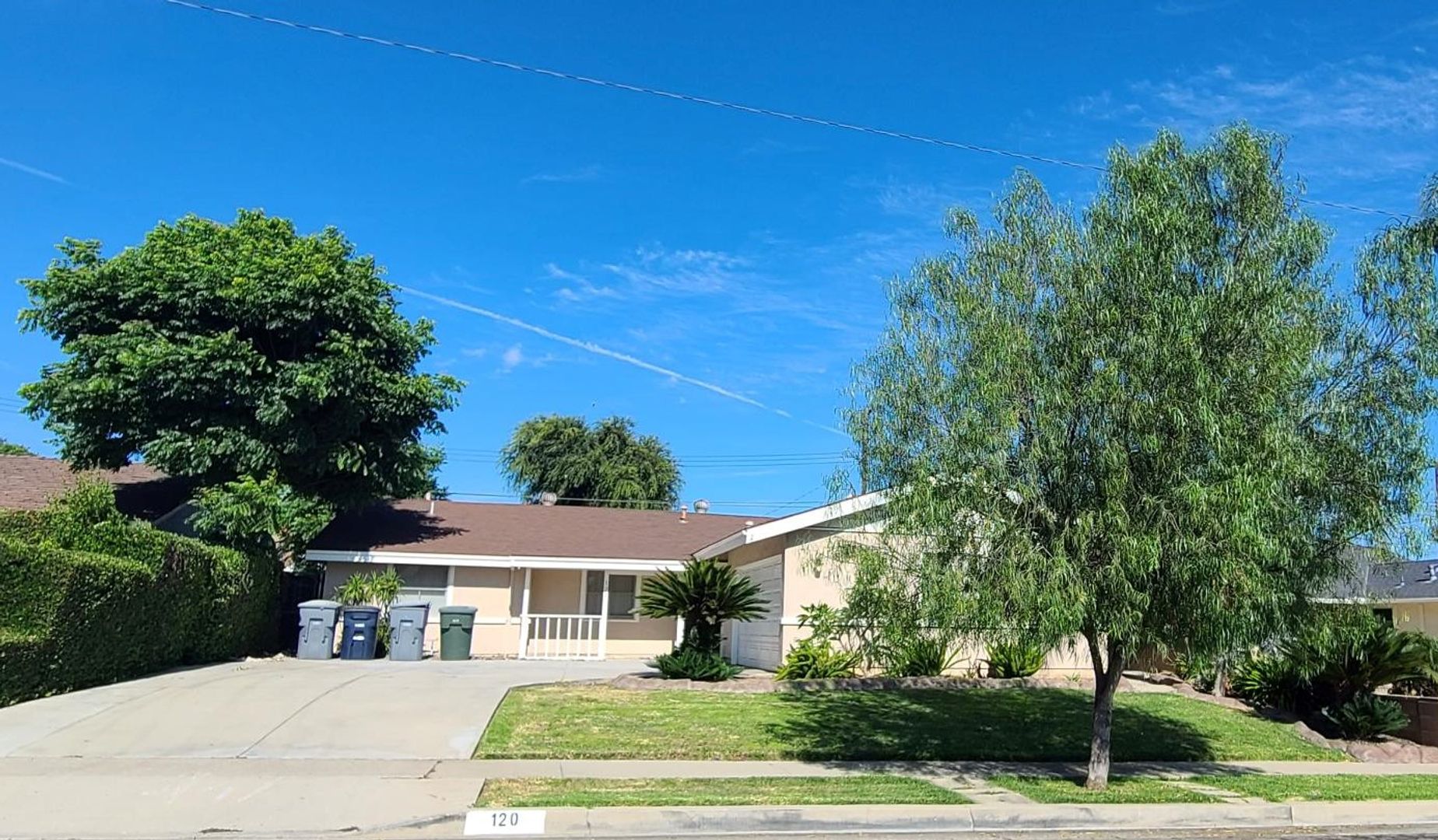 La Habra House: 120 N. Wade St.