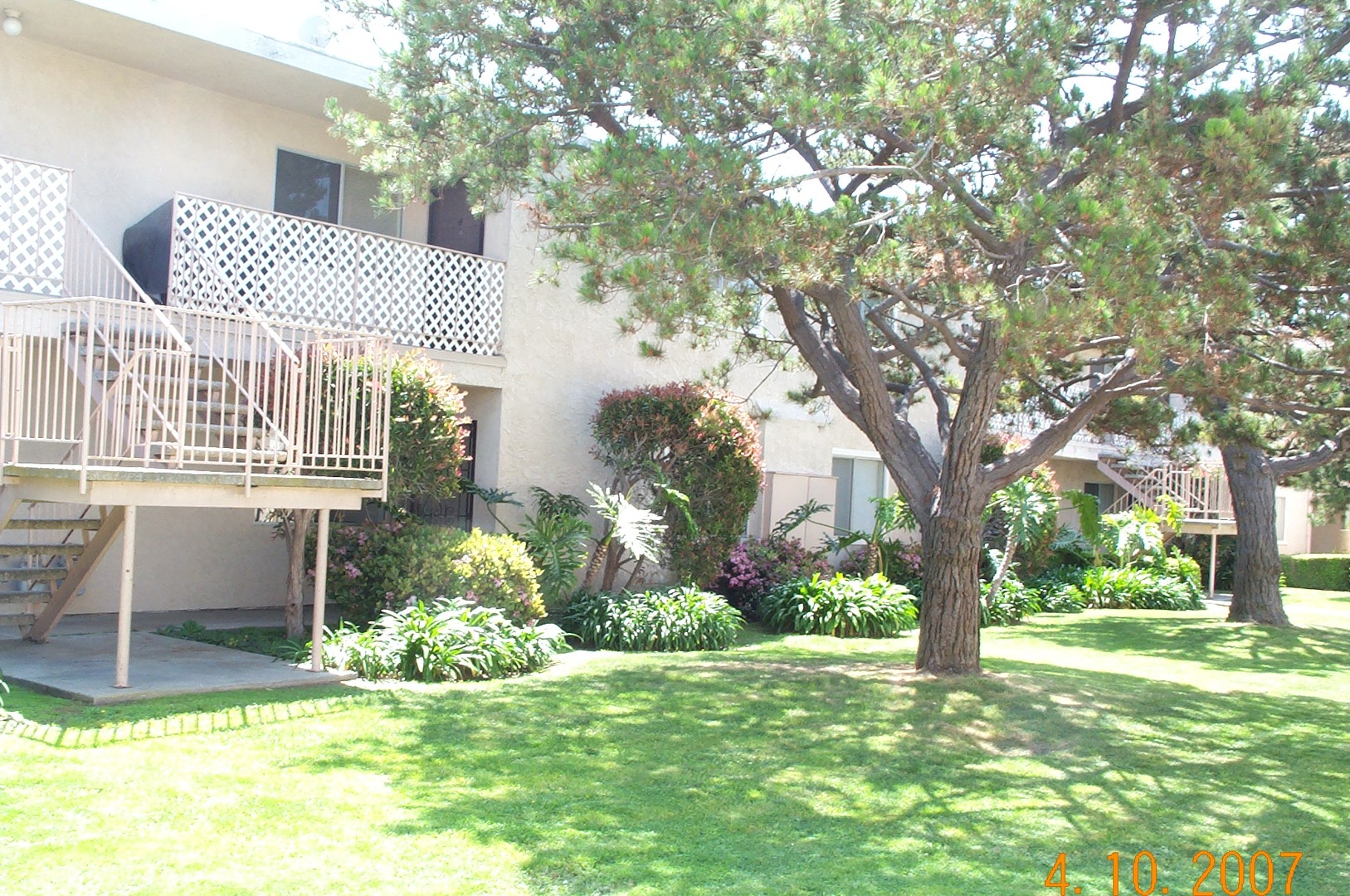 Huntington Beach Apartment: 519 19th St.