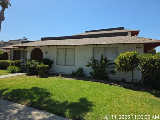 Remodeled Upstairs 1 bed 1 bath & 1 car private garage & Central Air Conditioning – photo 1