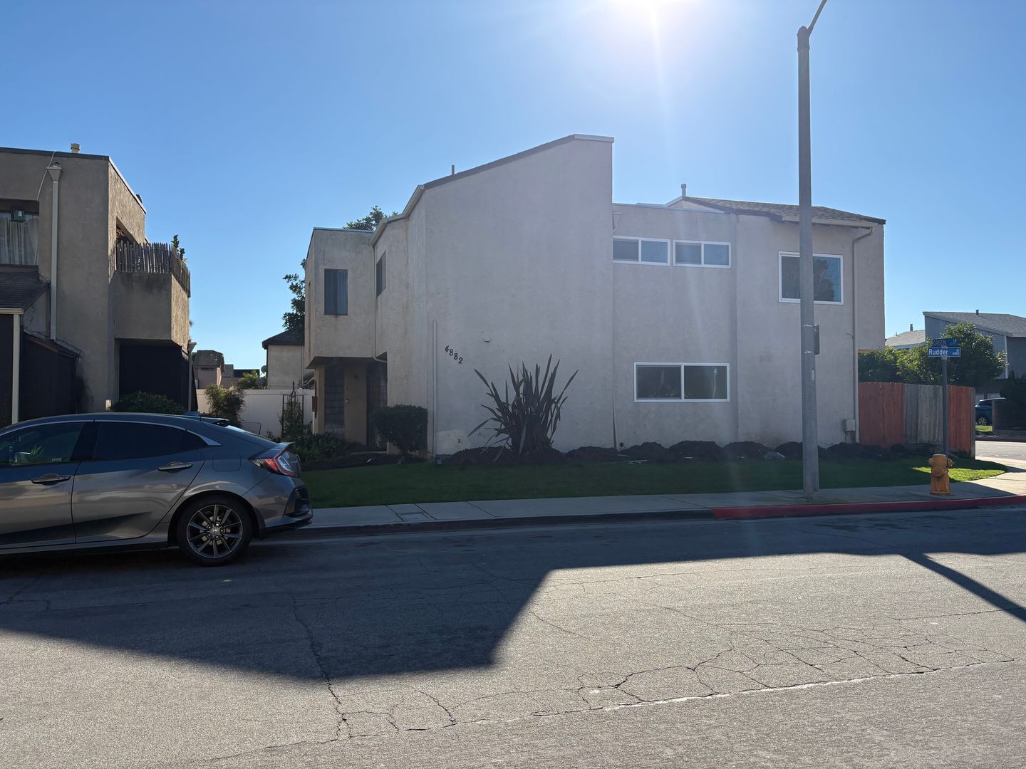 Huntington Beach Apartment: 4882 Rudder Dr.