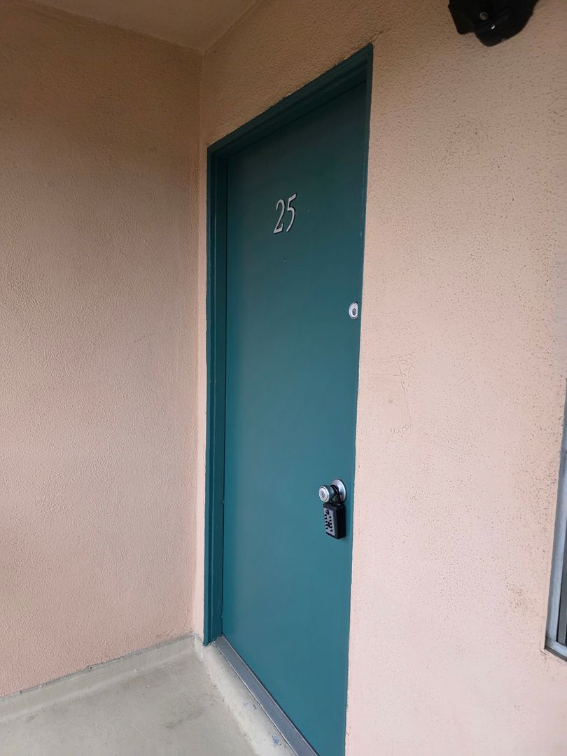 Santa Ana Apartment: 1414 W. McFadden Ave.