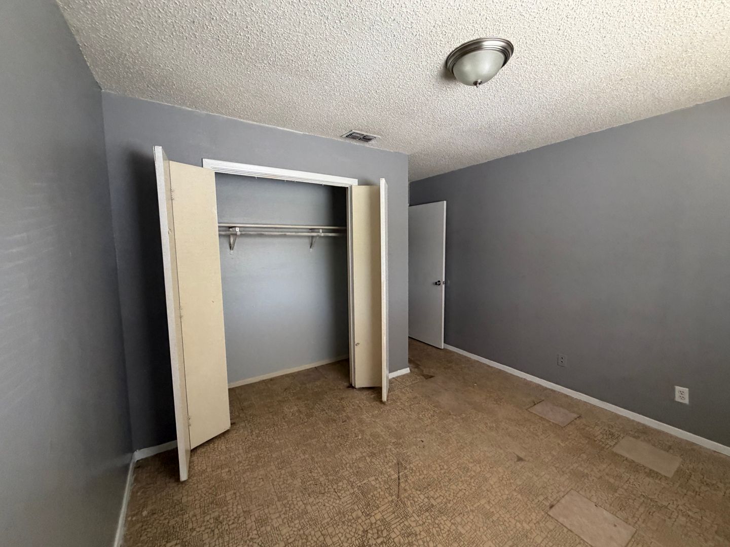 Weslaco Apartment: 2604 S BRIDGE AVE