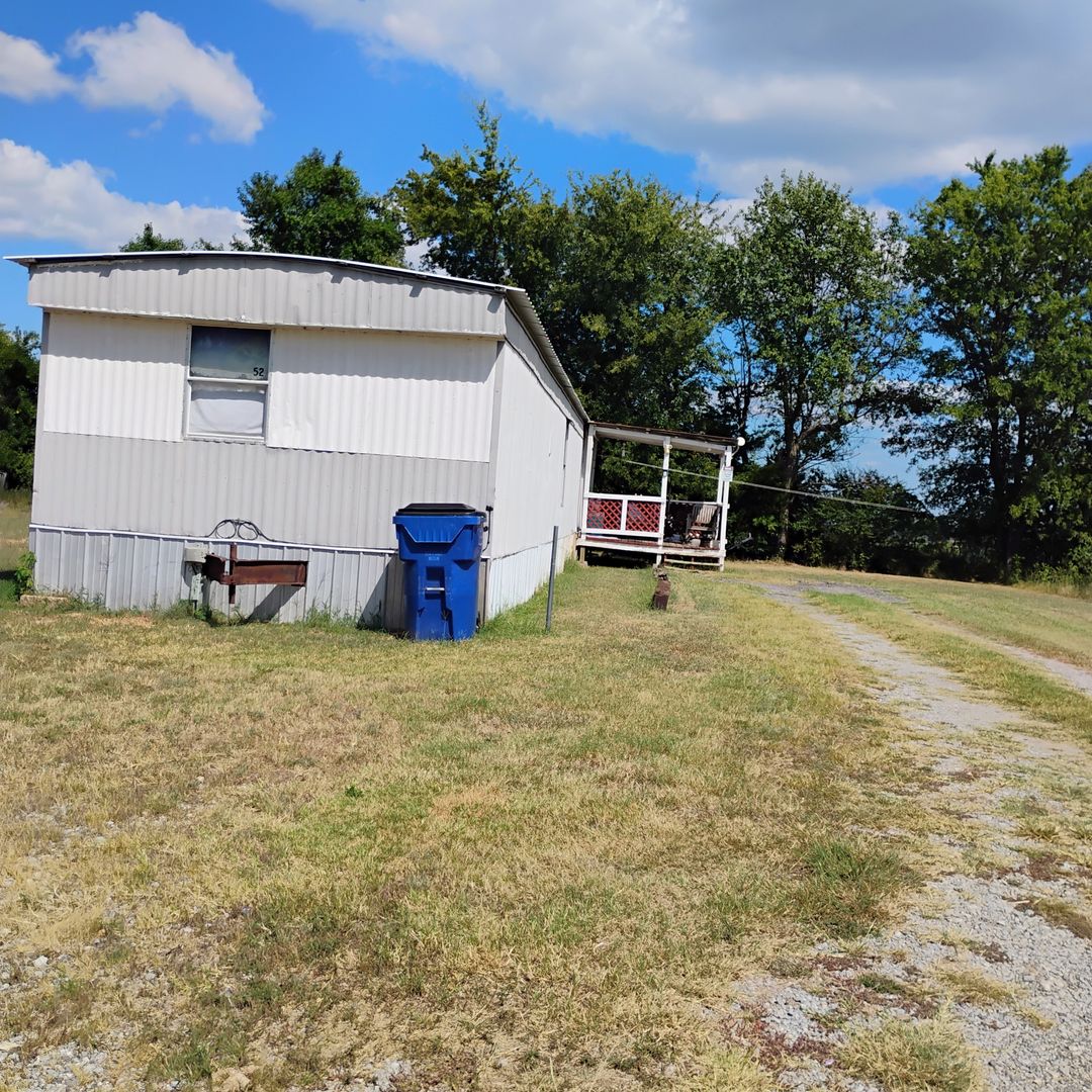 Talala Apartment: 4390 East 380 Road