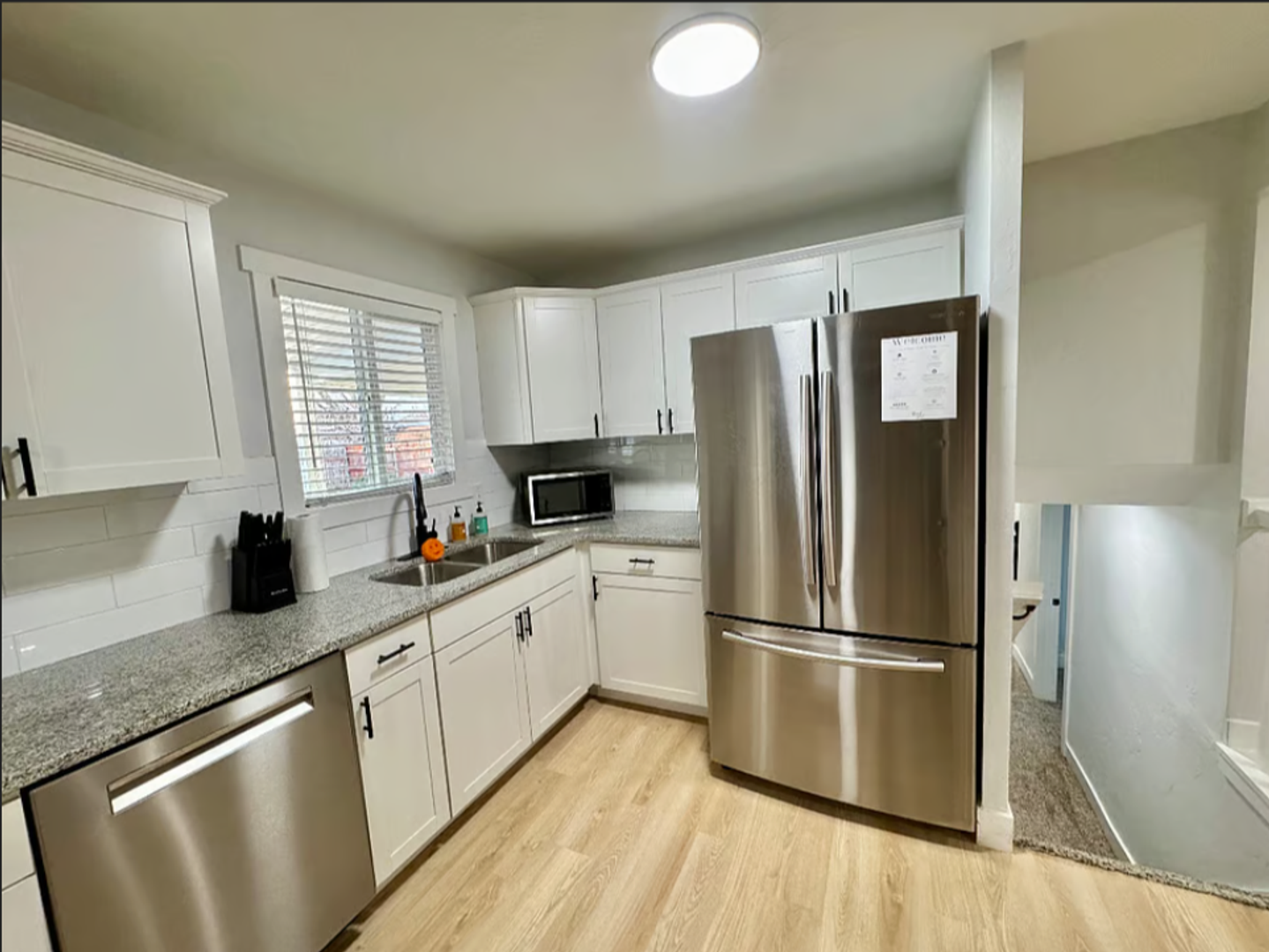 1305 N Valentine st 4 of 12