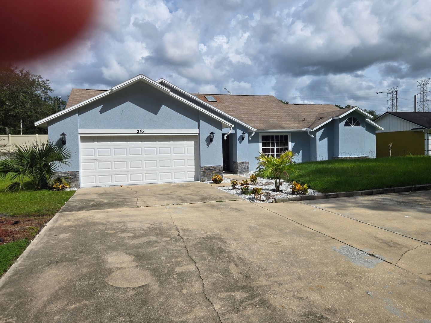 DeBary House: 348 Lake Crescent Dr.