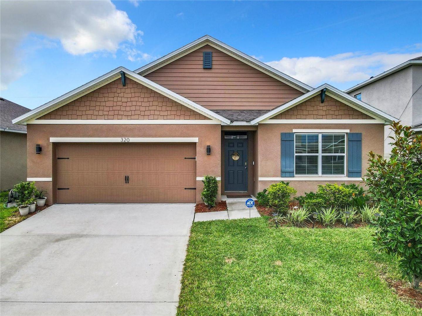 DeBary House: 320 American Holly Avenue