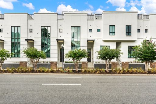 Luxury 2 Bedroom 2.5 Bath Townhome In Downtown Orlando – photo 1