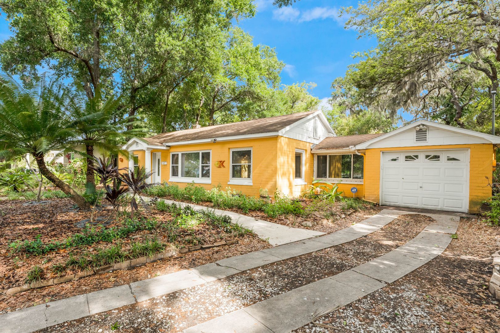 Orlando House: 1207 Briercliff Dr