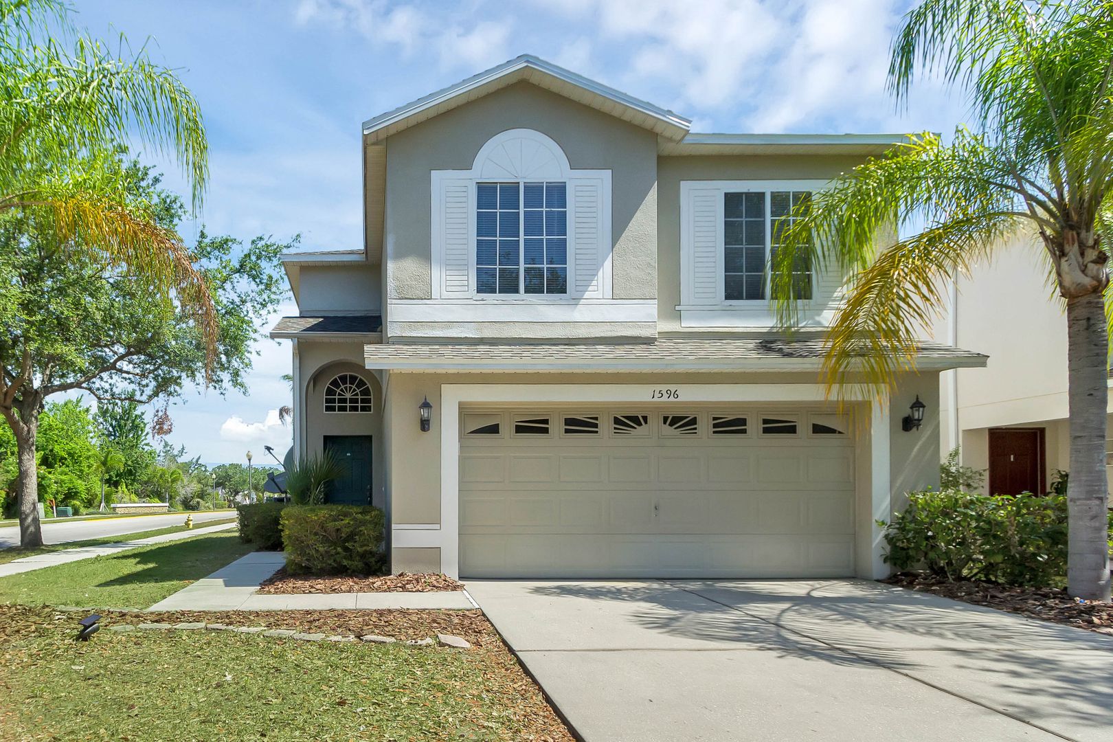 Winter Garden House: 1596 Sherbourne St