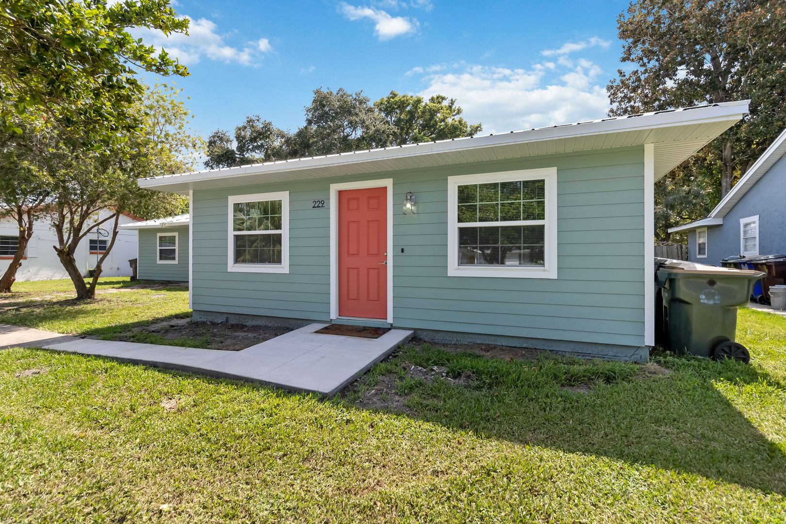 SAINT CLOUD House: 229 MONTANA AVE