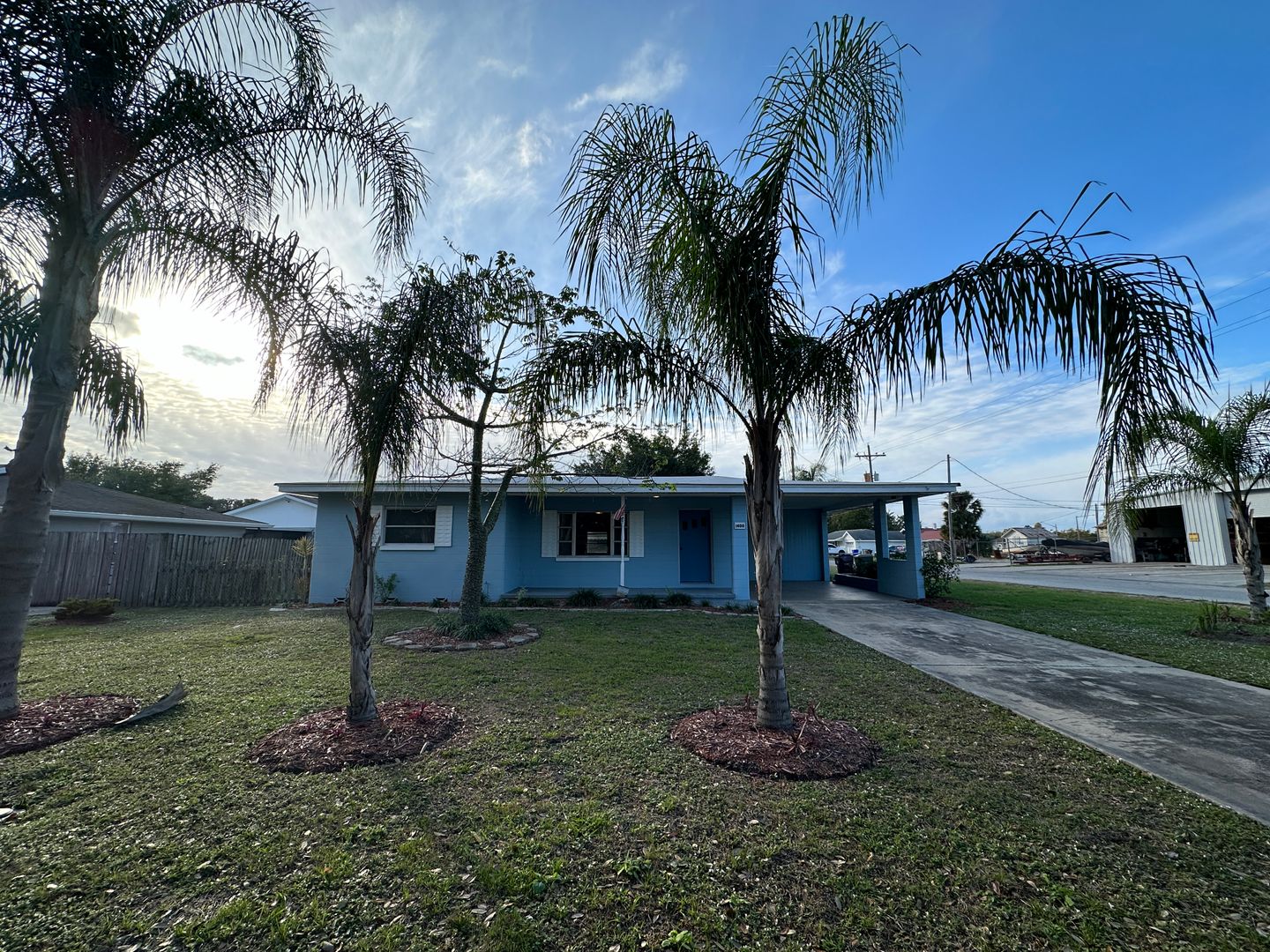 St Cloud House: 1400 Carolina Ave