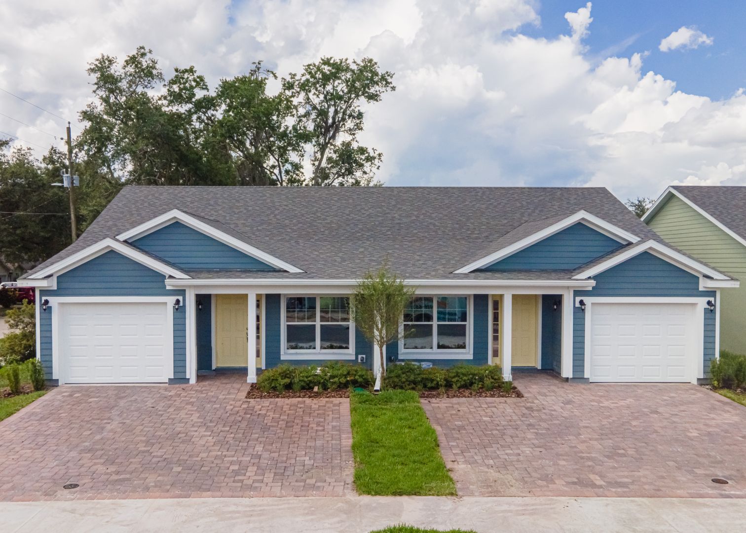 Saint Cloud House: 242 Reese Court
