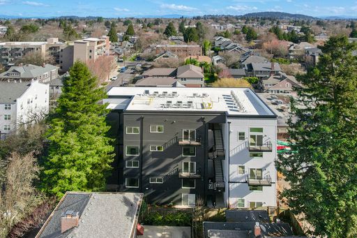 NOW LEASING! REDWOOD LOFTS & FLATS 1bd /1.5 ba -Loft – photo 1