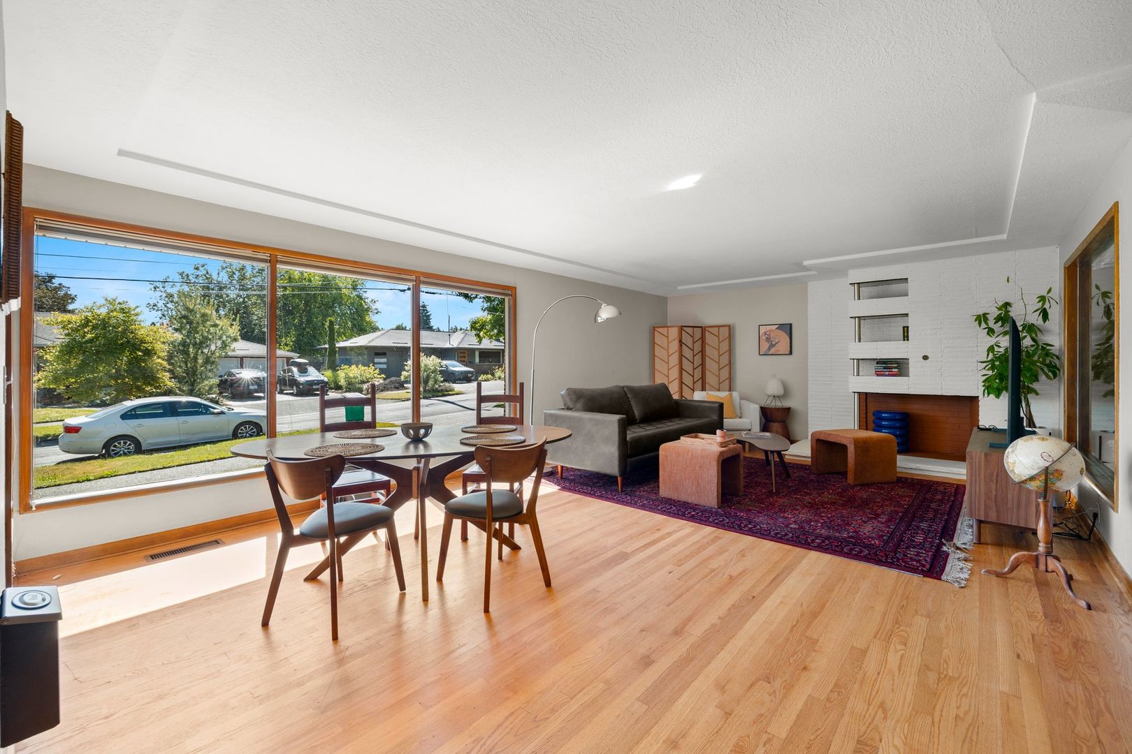 Mid-Century Classic! 3bd/3ba 2700 sf Short Term- FULLY FURNISHED!