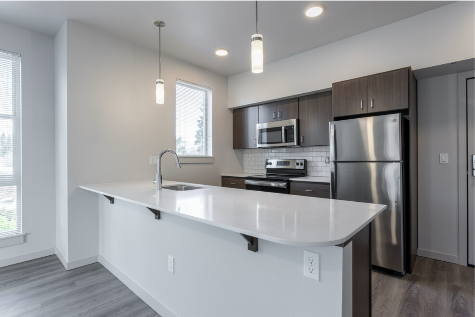 Hillsboro Apartment: 210 SE 9th Ave