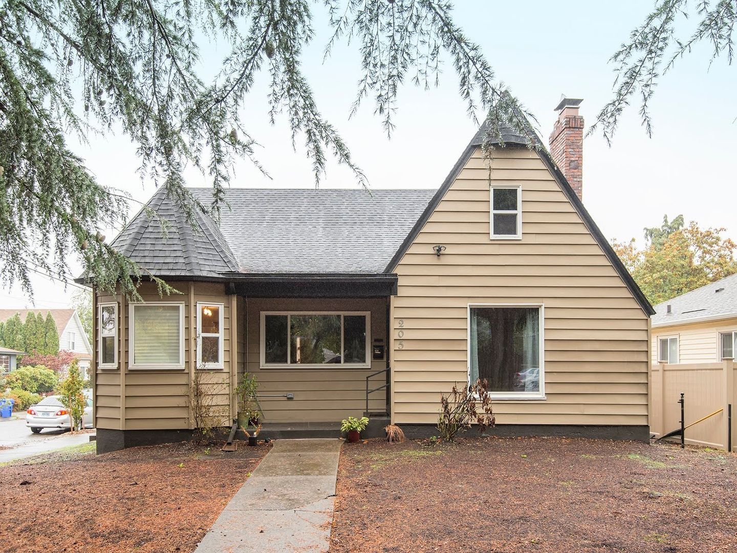 Portland Apartment: 205 NE Rosa Parks Way
