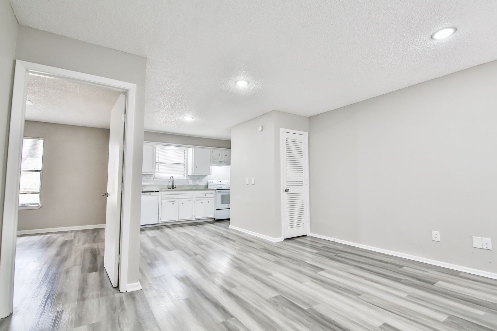 Lubbock Apartment: 5430 50th St