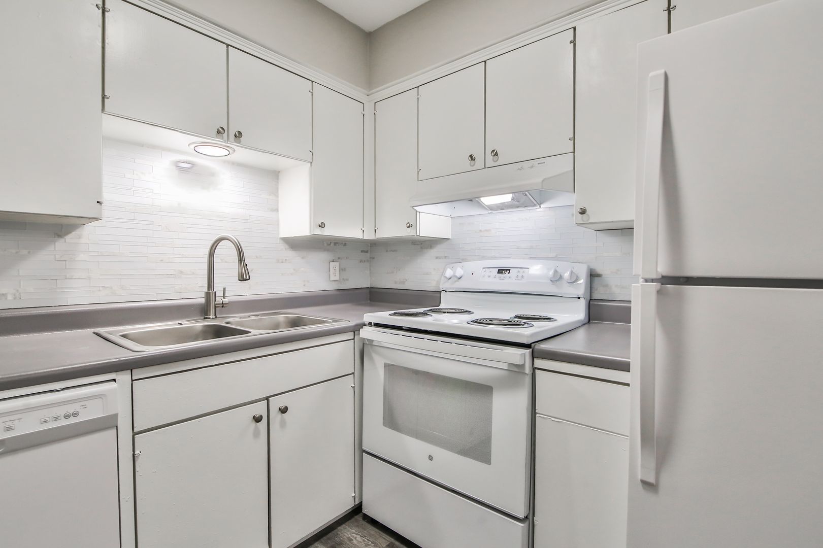 Lubbock Apartment: 2400 44th St