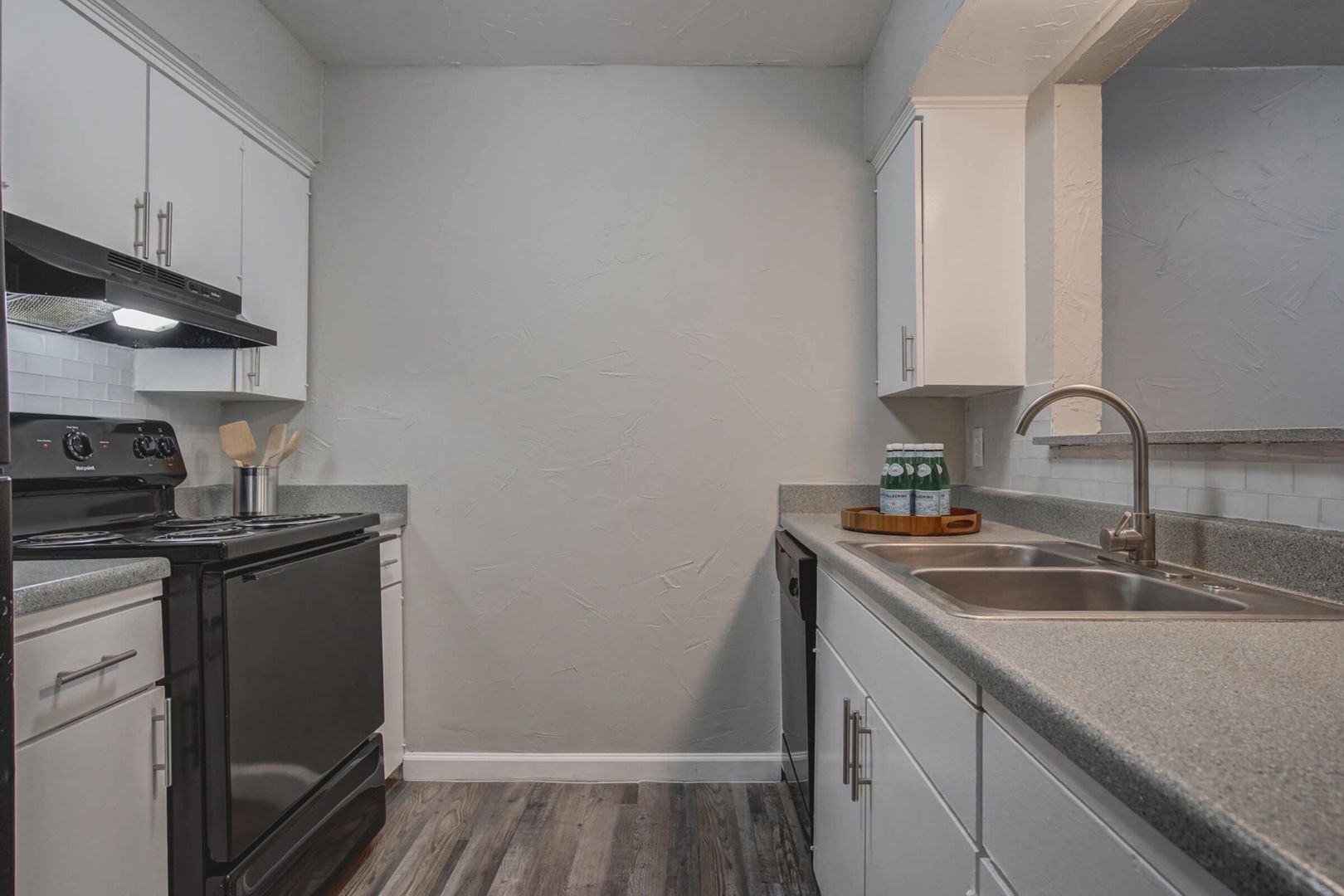 Lubbock Apartment: 2400 44th St