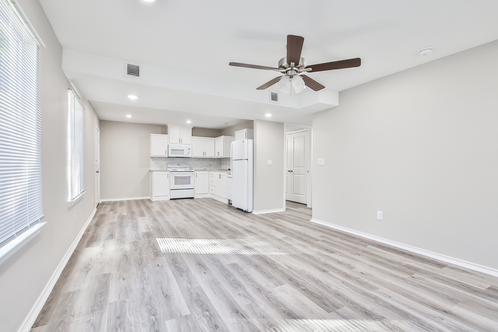 Lubbock Apartment: 5128 Aberdeen Ave