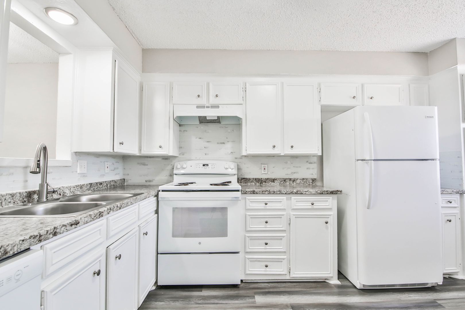 Lubbock Apartment: 5128 Aberdeen Ave