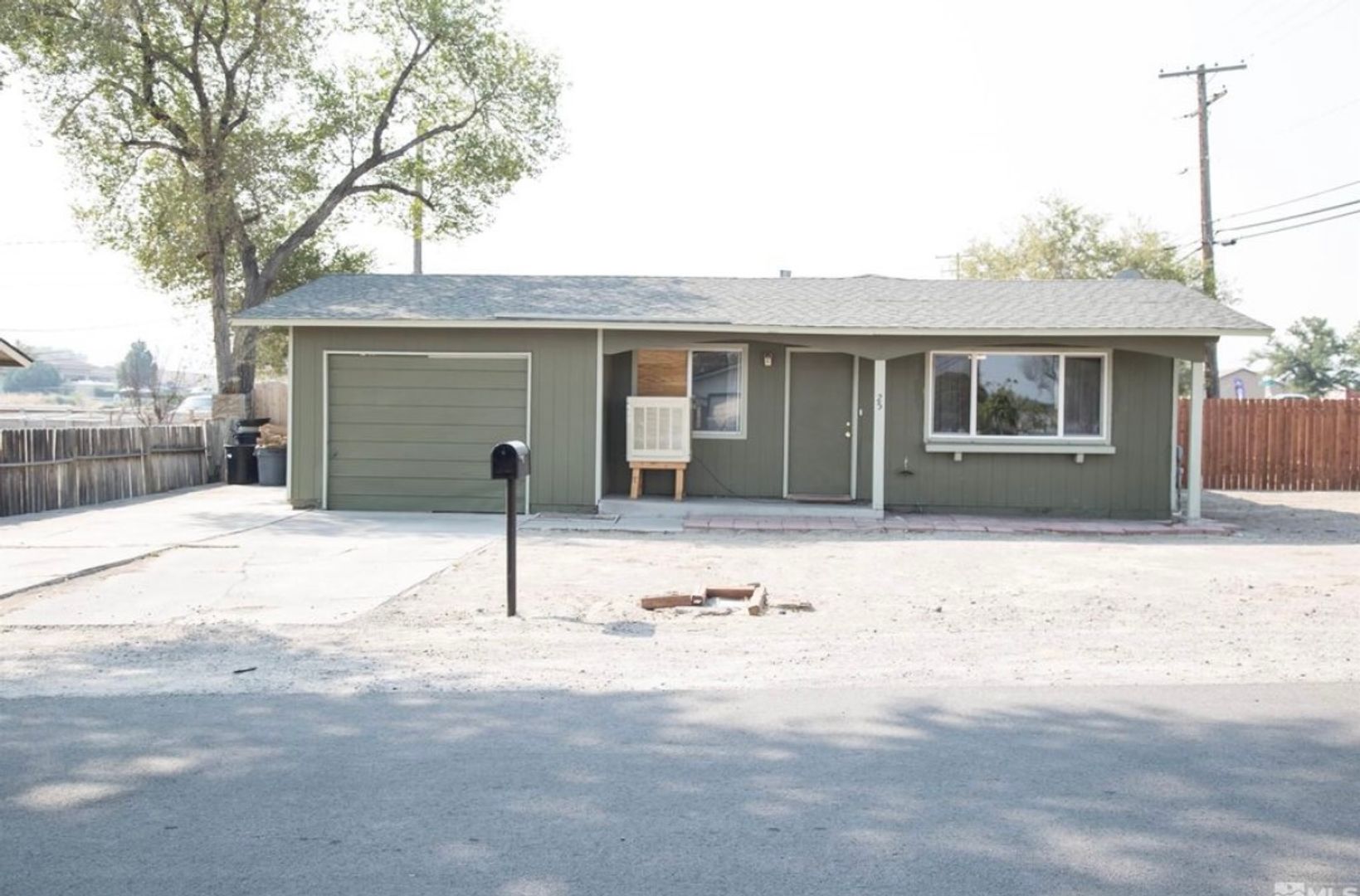 Fernley House: 25E Cedar