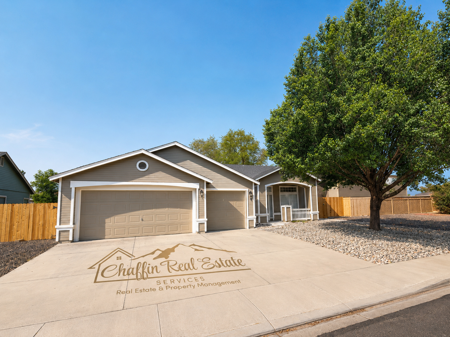 Fernley House: 918 Desert Breeze