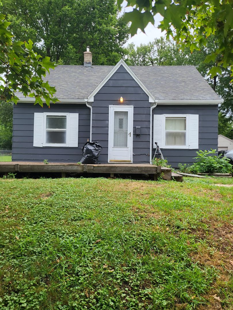 Sioux Falls House: 2304 S Norton Ave