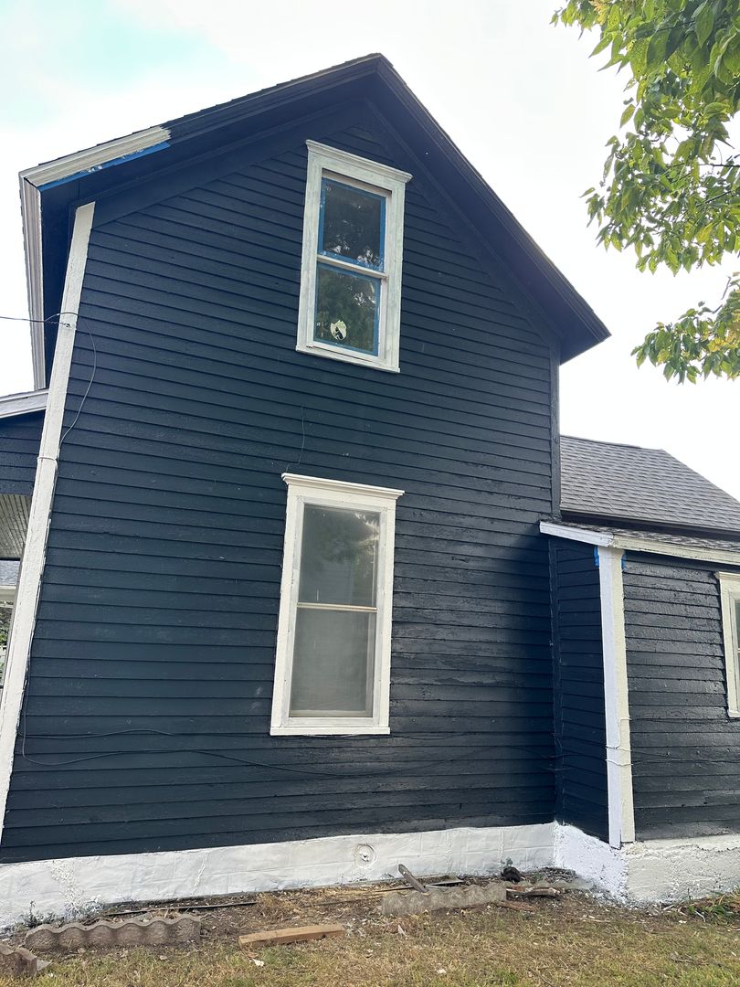 Canton House: 419 S Bartlett Ave