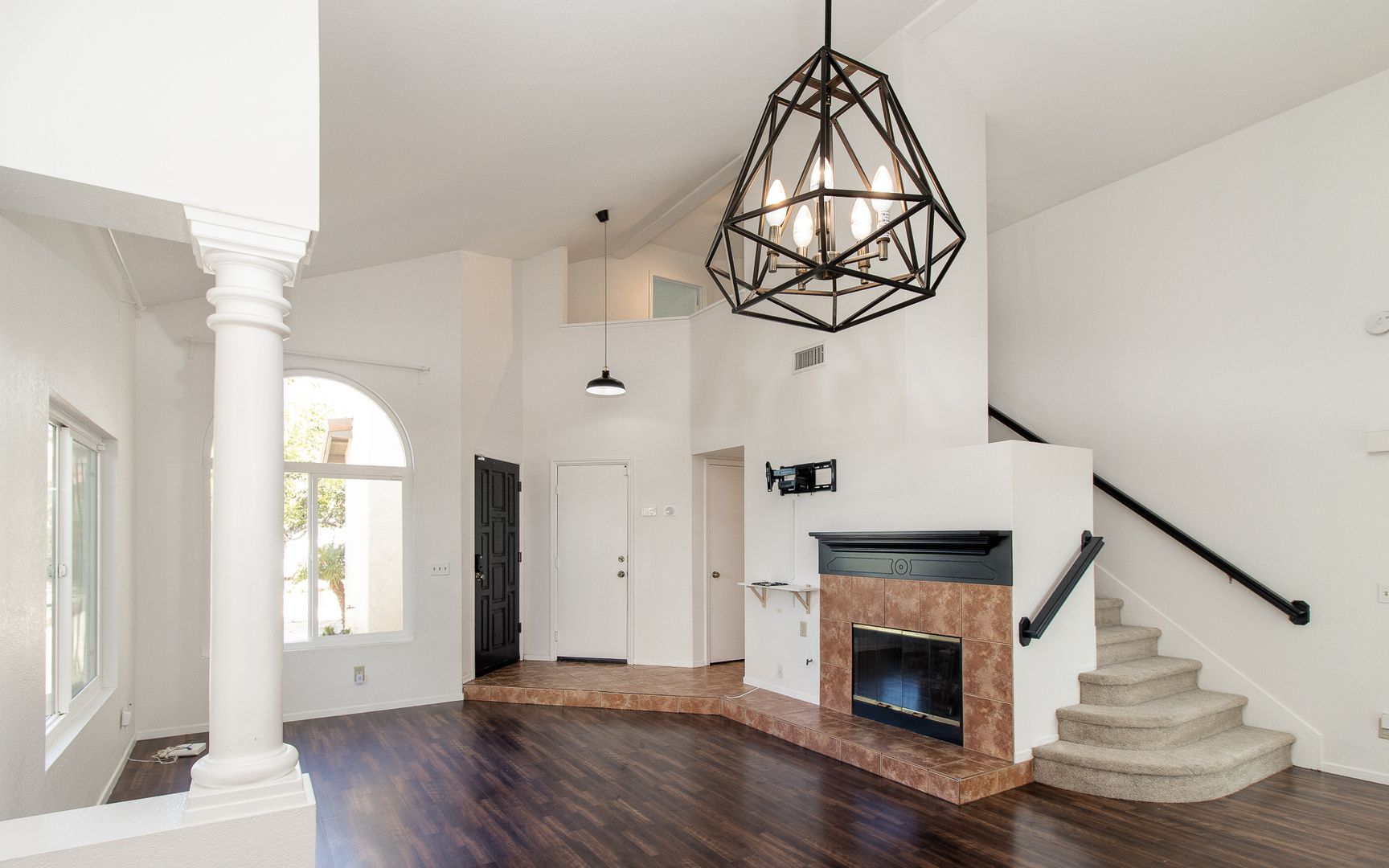 Oceanside House: 1821 Avenida Segovia