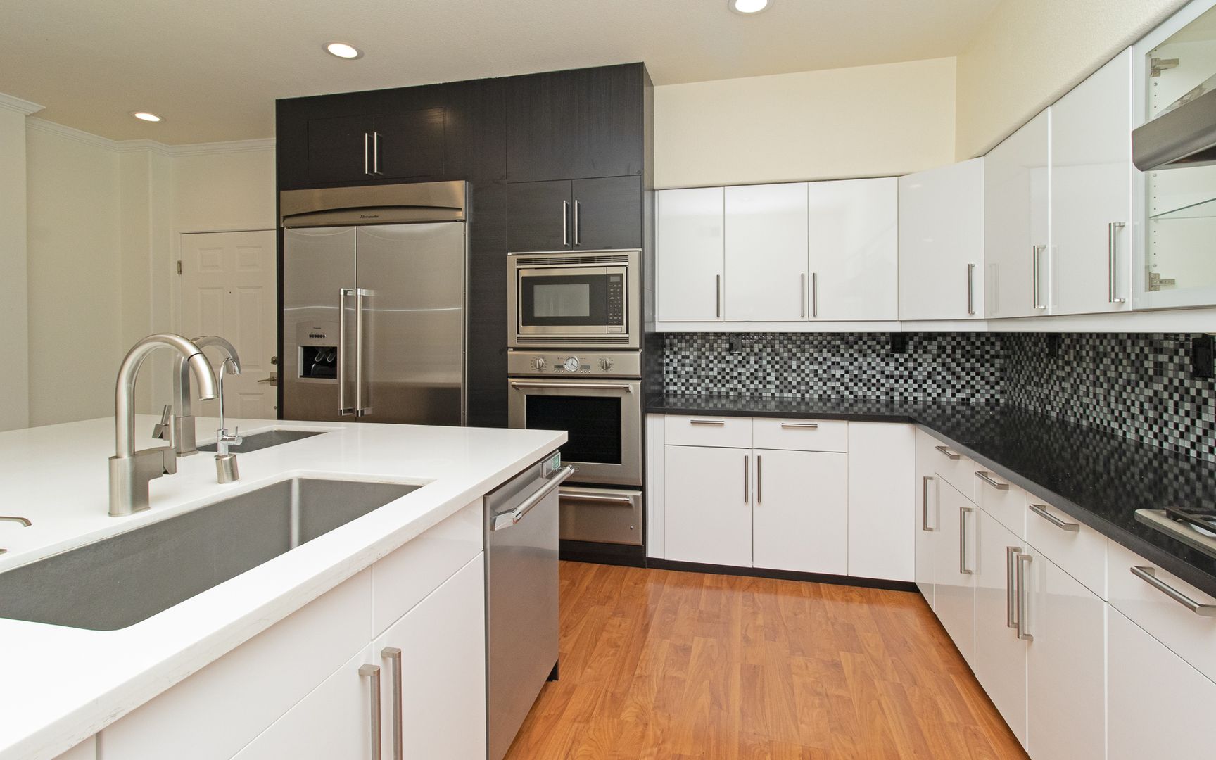 San Diego House: 12358 Carmel Country Rd Unit 108