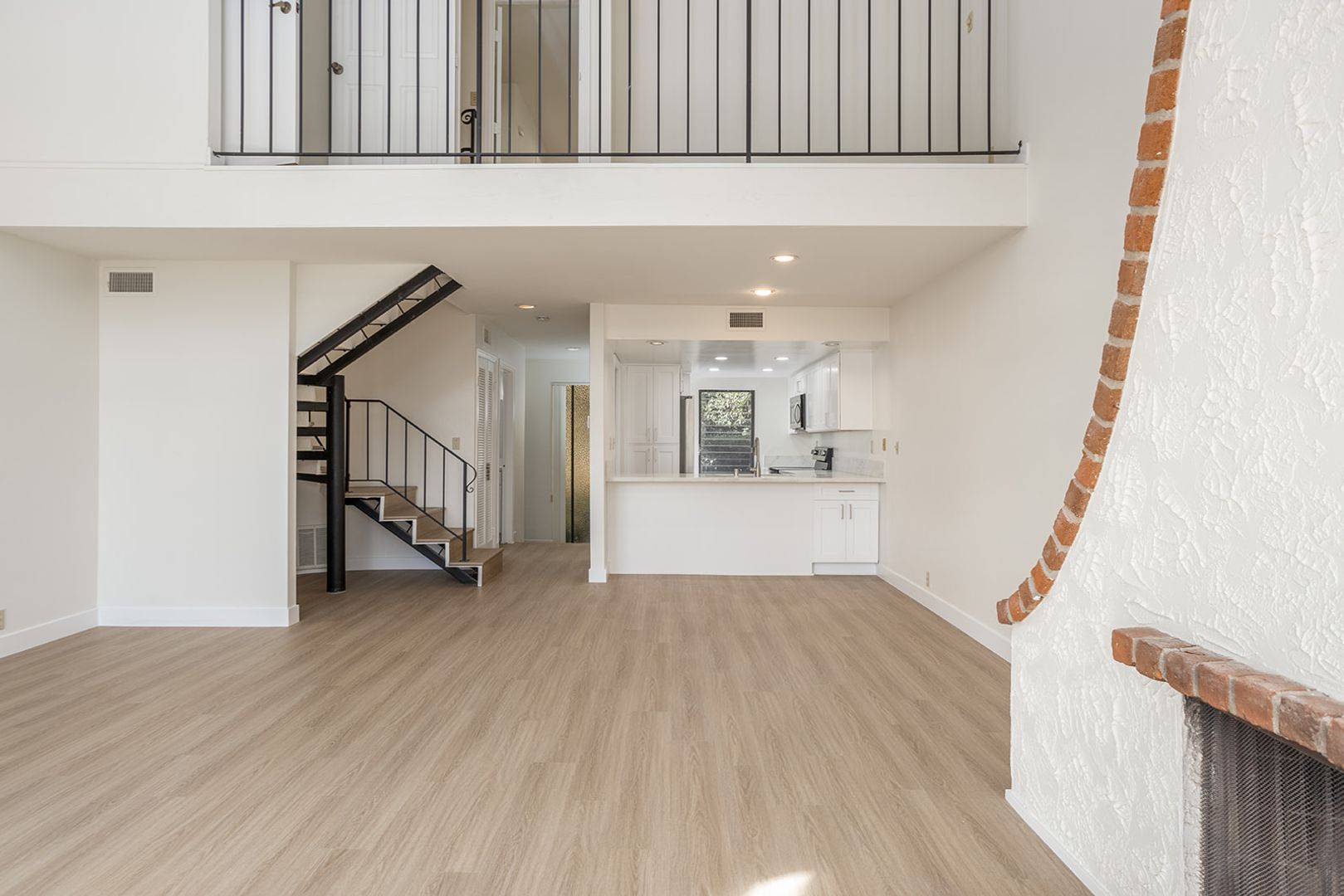 Carlsbad House: 1941 Alga Rd #E