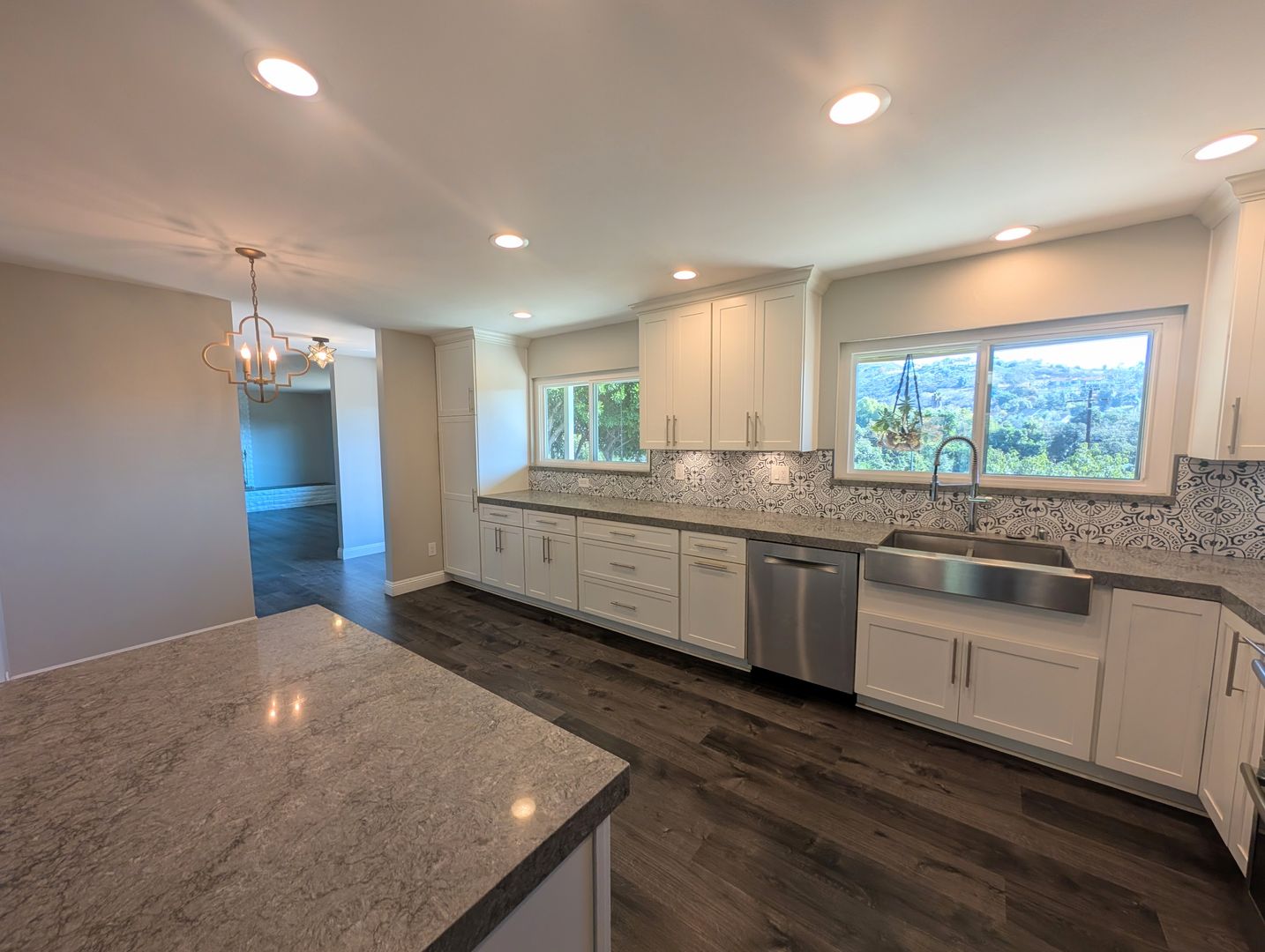 Vista House: 1810 Warmlands Ave