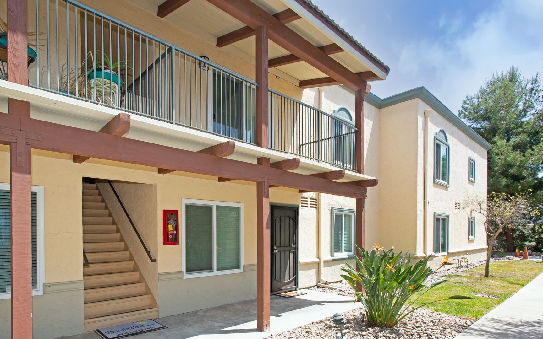 Oceanside Apartment: 2330 Paseo De Laura