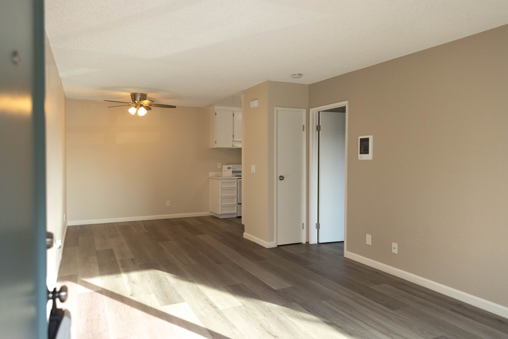 Carlsbad Apartment: 2730 Jefferson St.
