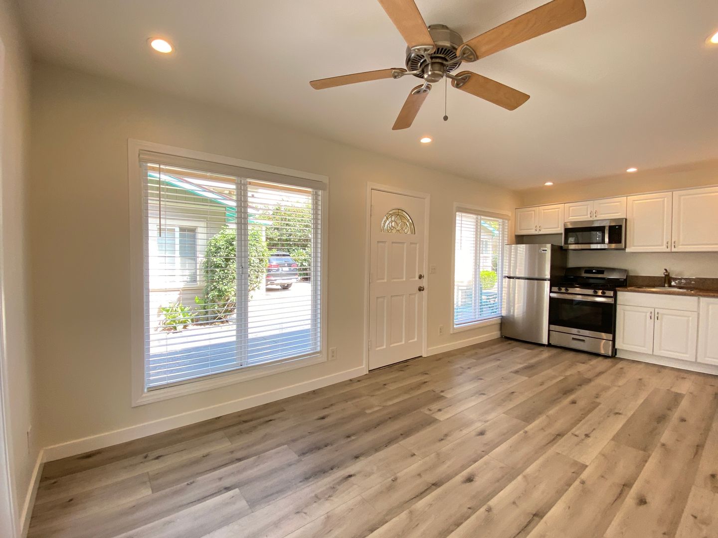 Carlsbad Apartment: 2548-2554 State St