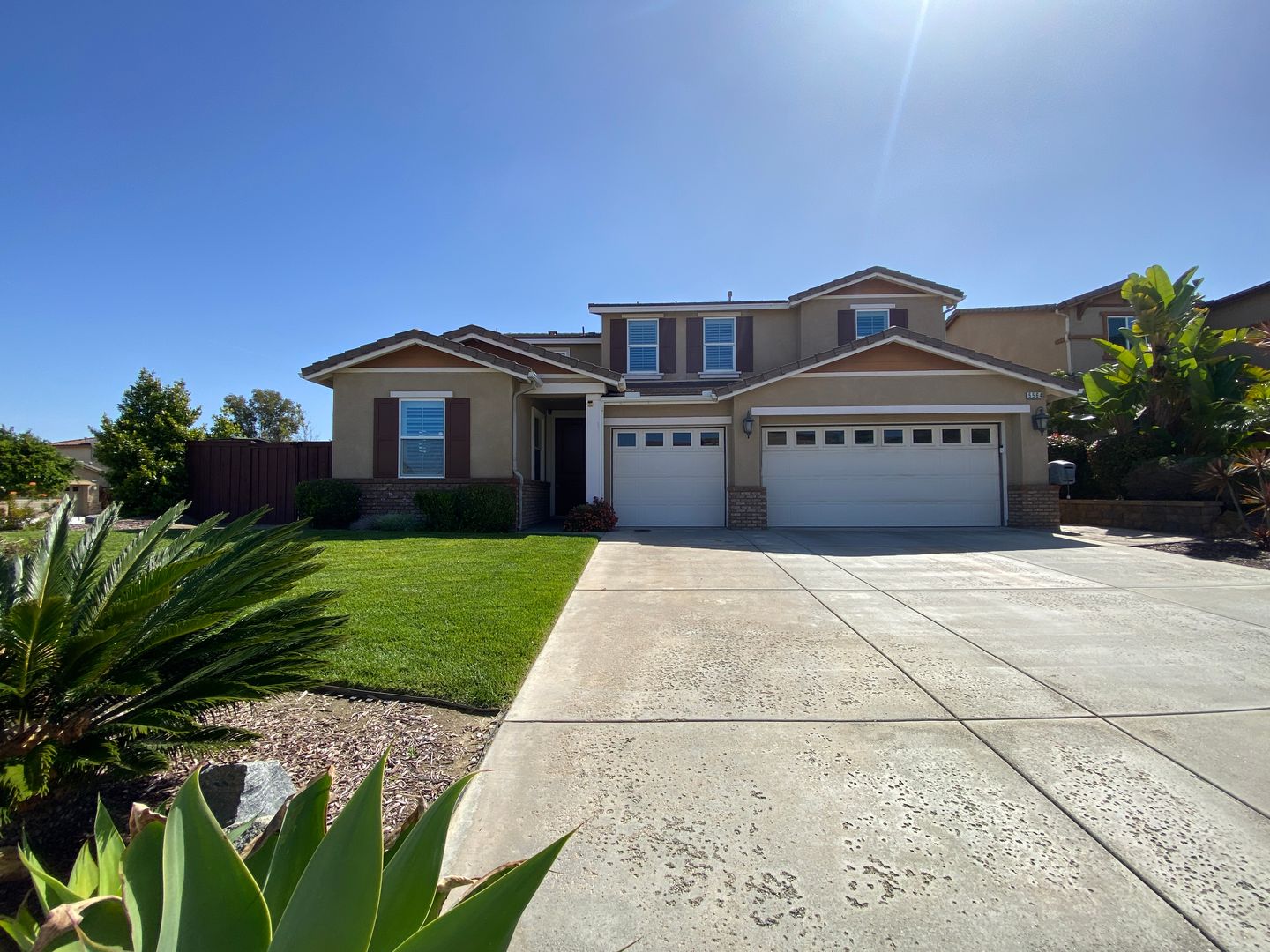 Oceanside House: 5564 Thoroughbred St
