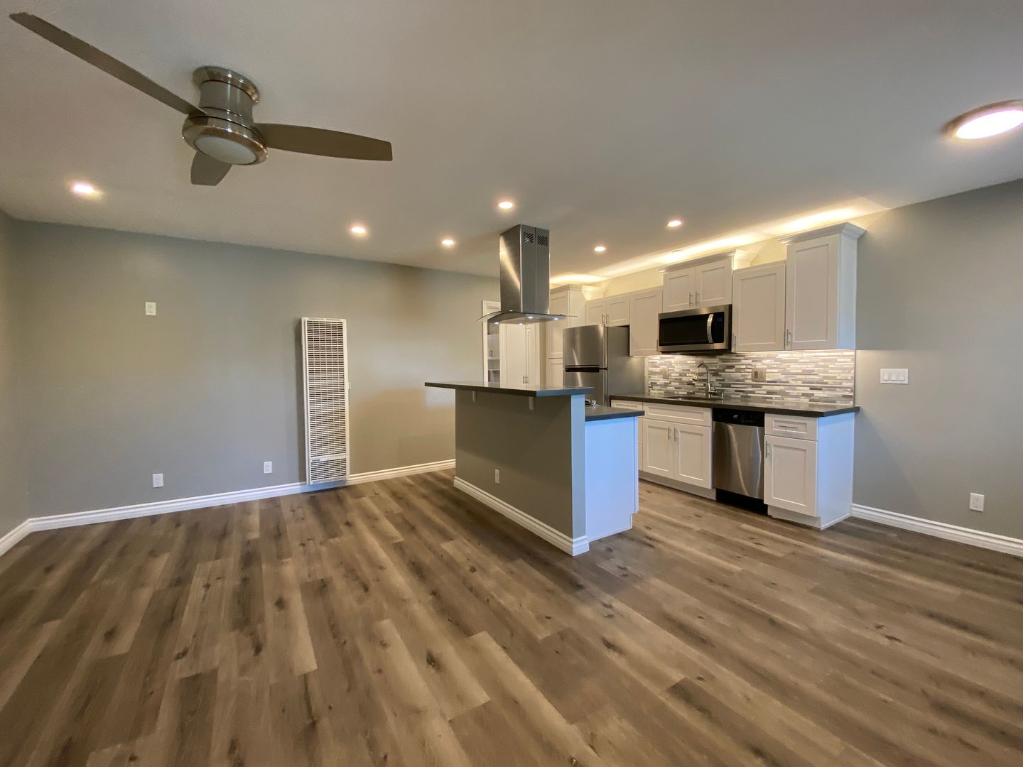 Oceanside Apartment: 421 S. Myers