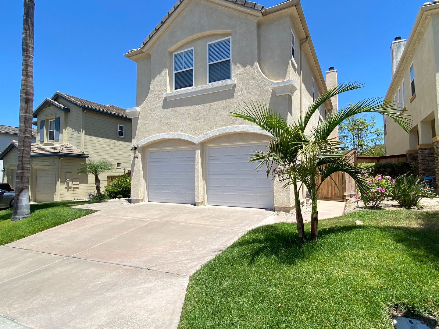 Oceanside House: 1352 Enchante Way