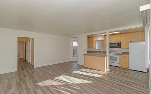 Spacious, Beautiful, Downstairs 1 Bed/1Bath with a Den and Large Private Patio! – photo 1