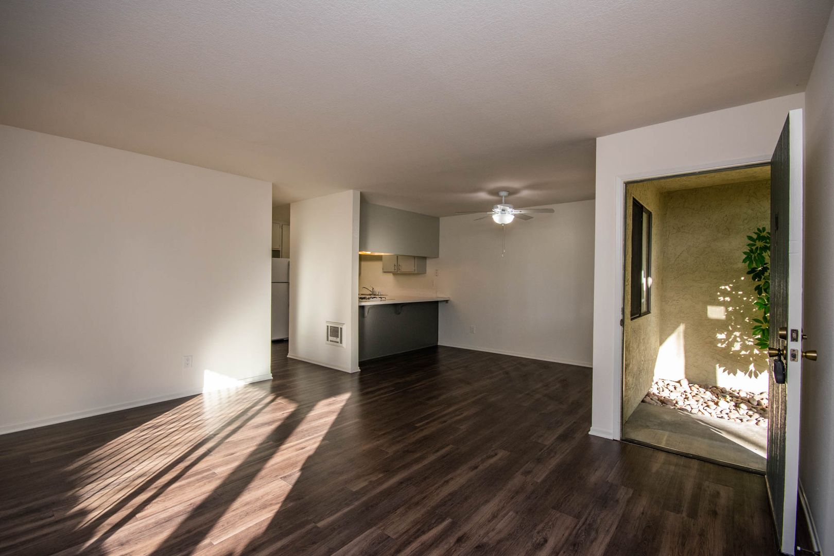 Carlsbad Apartment: 2657 - 2659 Jefferson St.