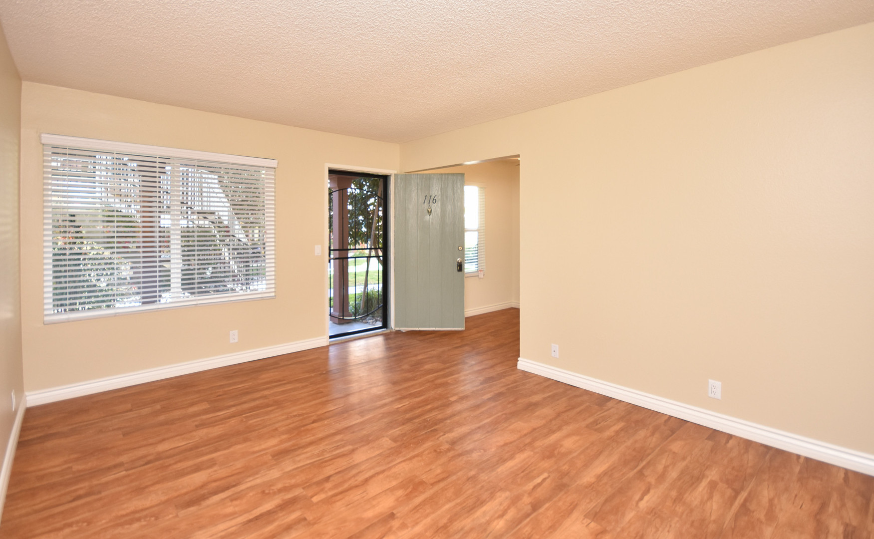 Oceanside Apartment: 2330 Paseo De Laura