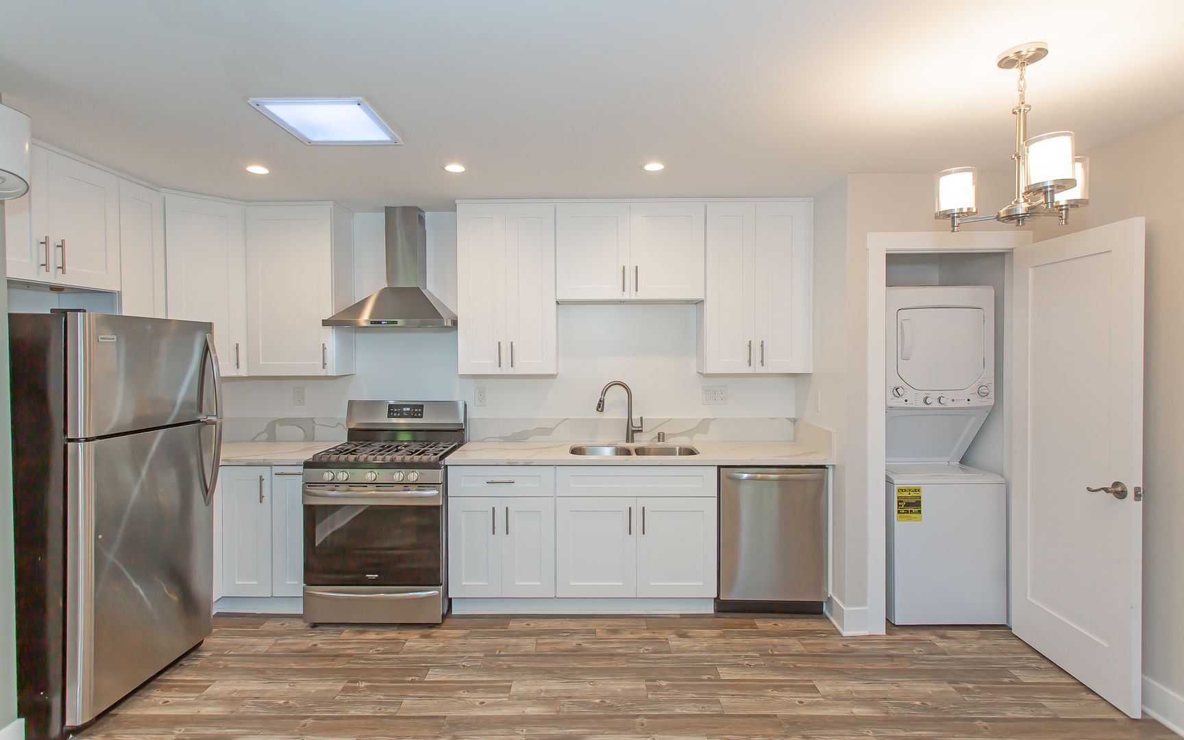 Carlsbad Apartment: 2855 Unicornio St,