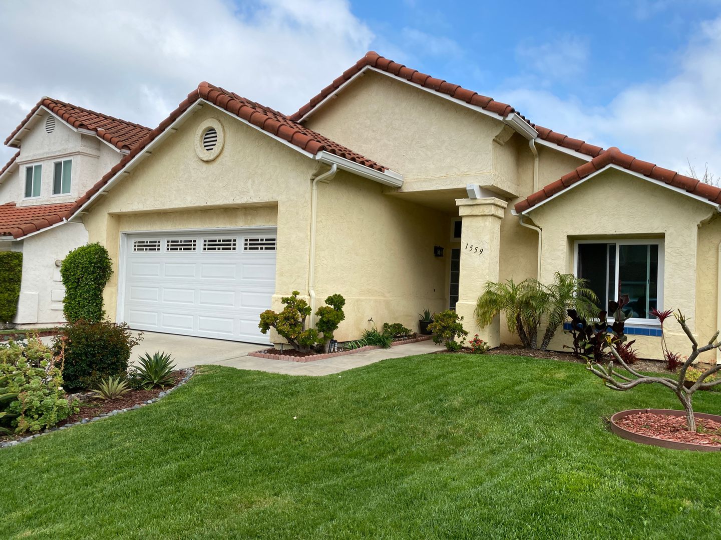 Vista House: 1559 Harbor Dr
