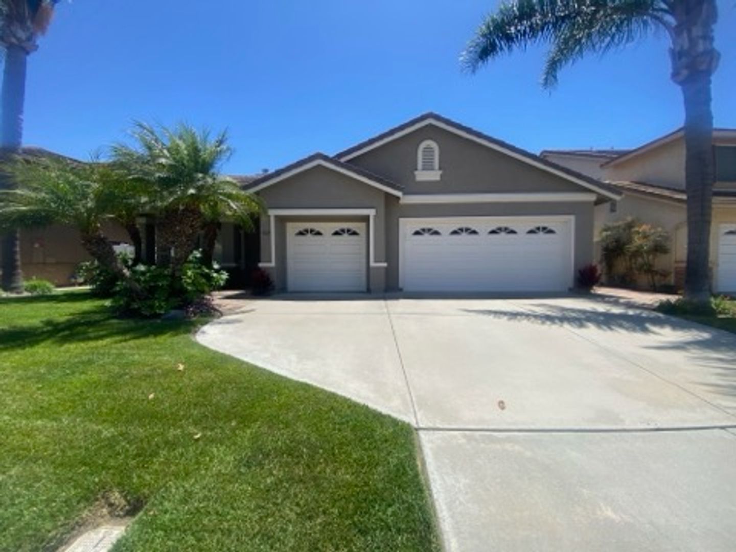 Oceanside House: 409 Lexington Circle