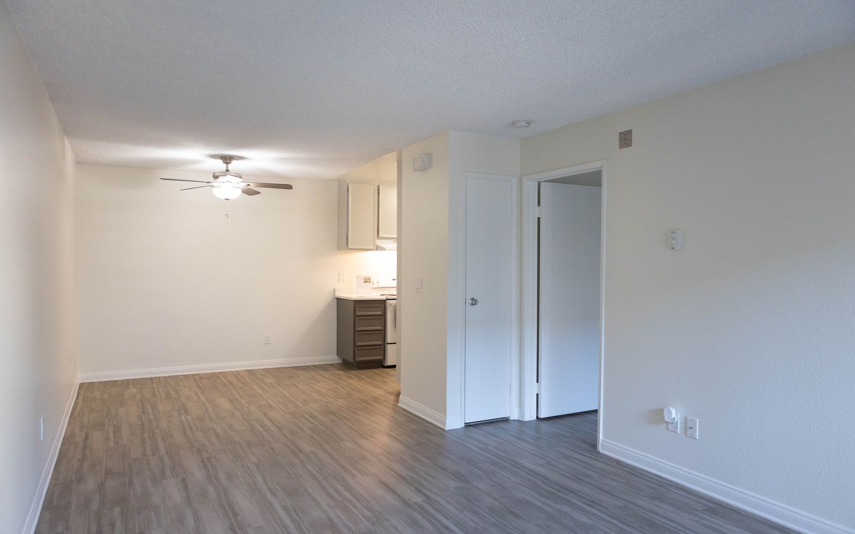 Carlsbad Apartment: 2730 Jefferson St.