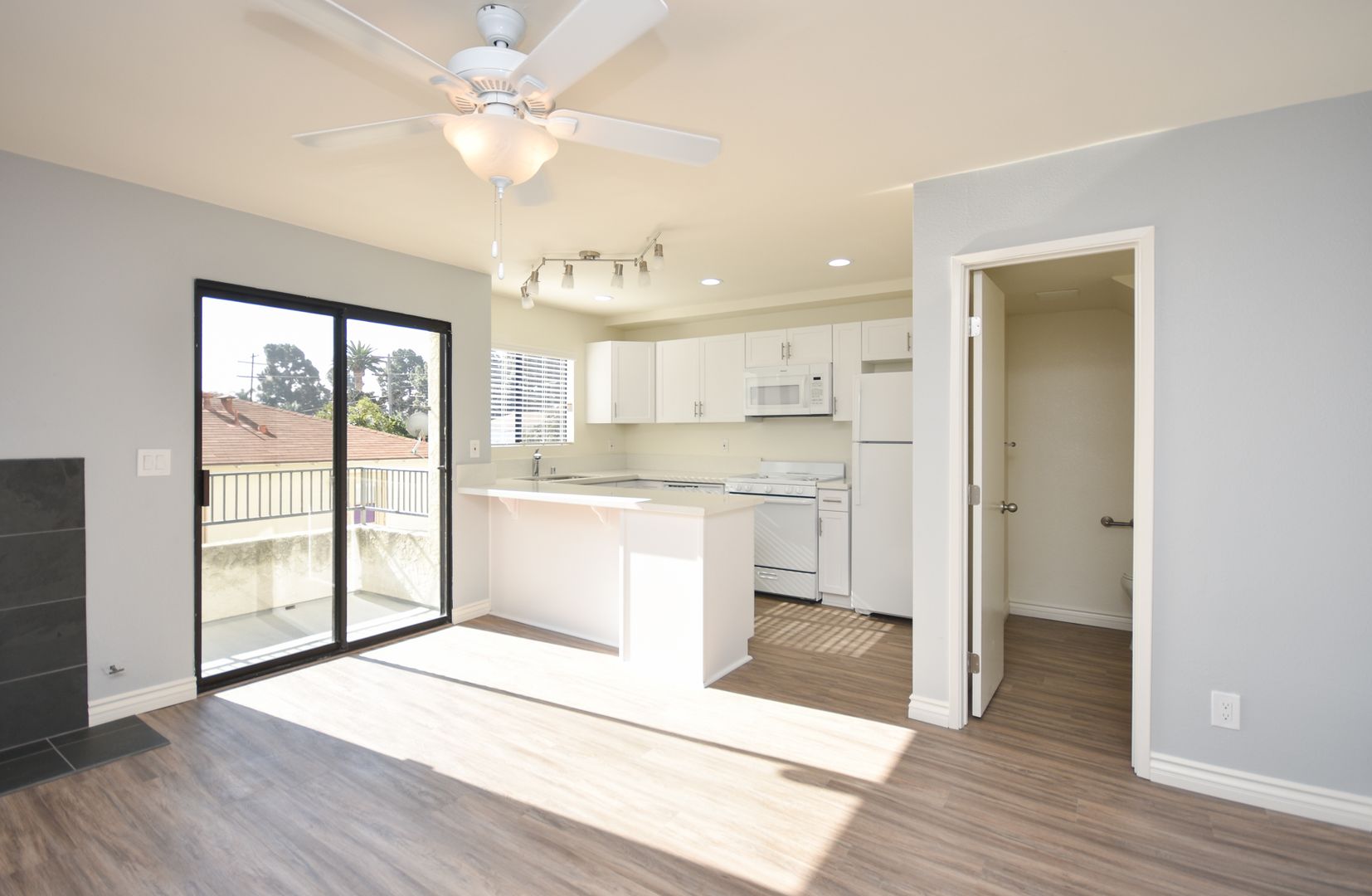 Oceanside Apartment: 609 N. Clementine