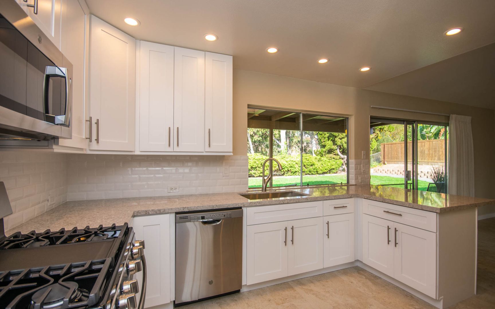 Carlsbad House: 4325 Trieste Dr