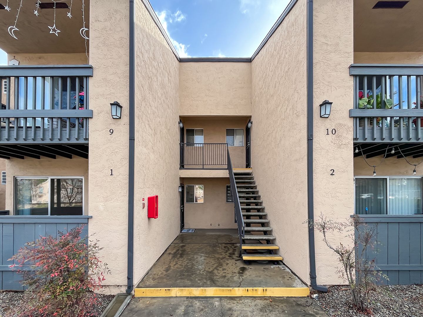 Lakeside Apartment: 9413 Winter Gardens